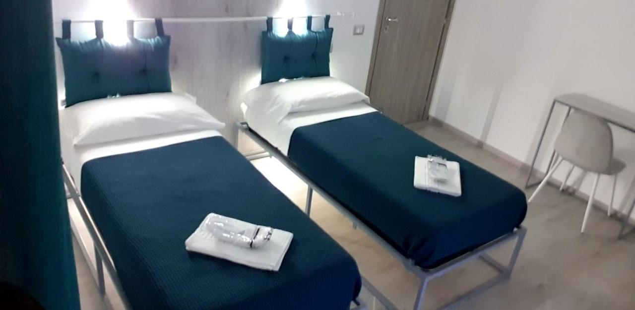 Dame Crotone Bed & Breakfast ภายนอก รูปภาพ