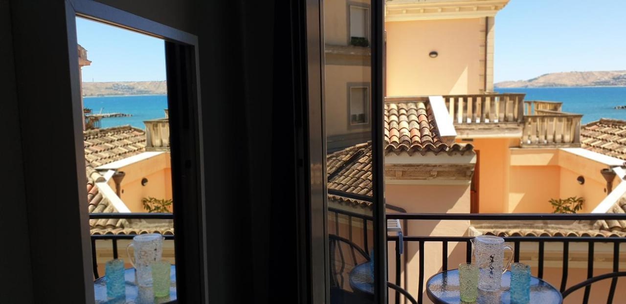 Dame Crotone Bed & Breakfast ภายนอก รูปภาพ